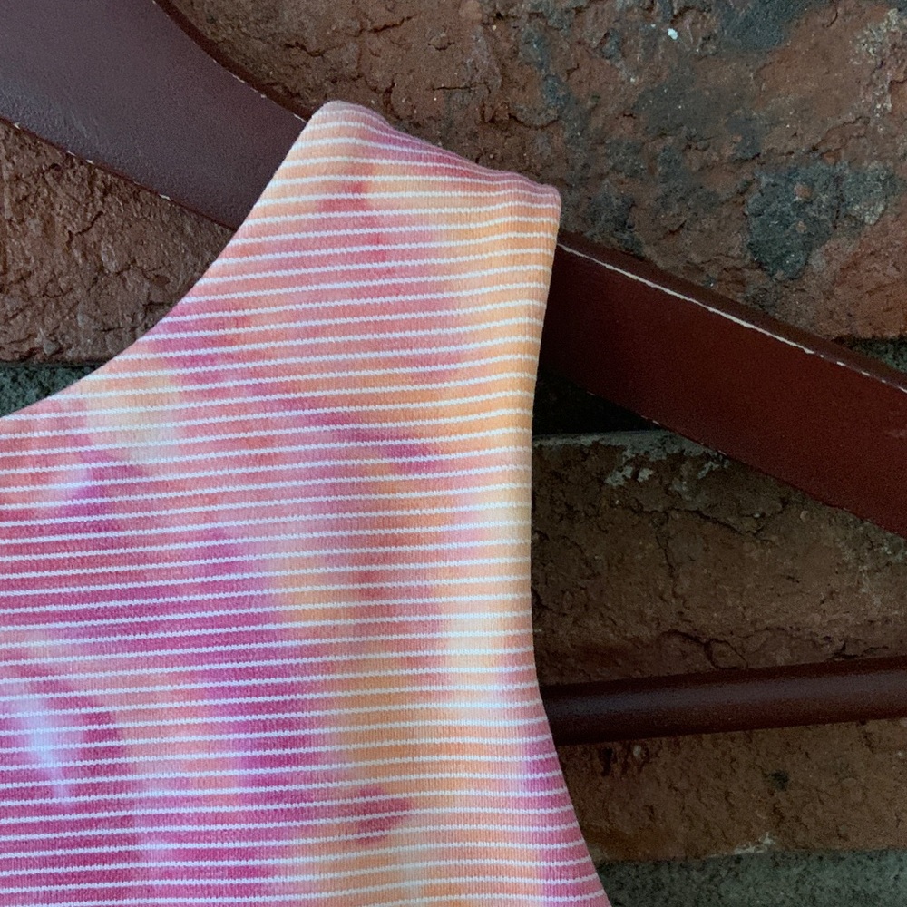 Athleta Orange Pink Sherbet Tie-Dye Sleeveless Crop Top Sports Bra - Picture 3 of 8